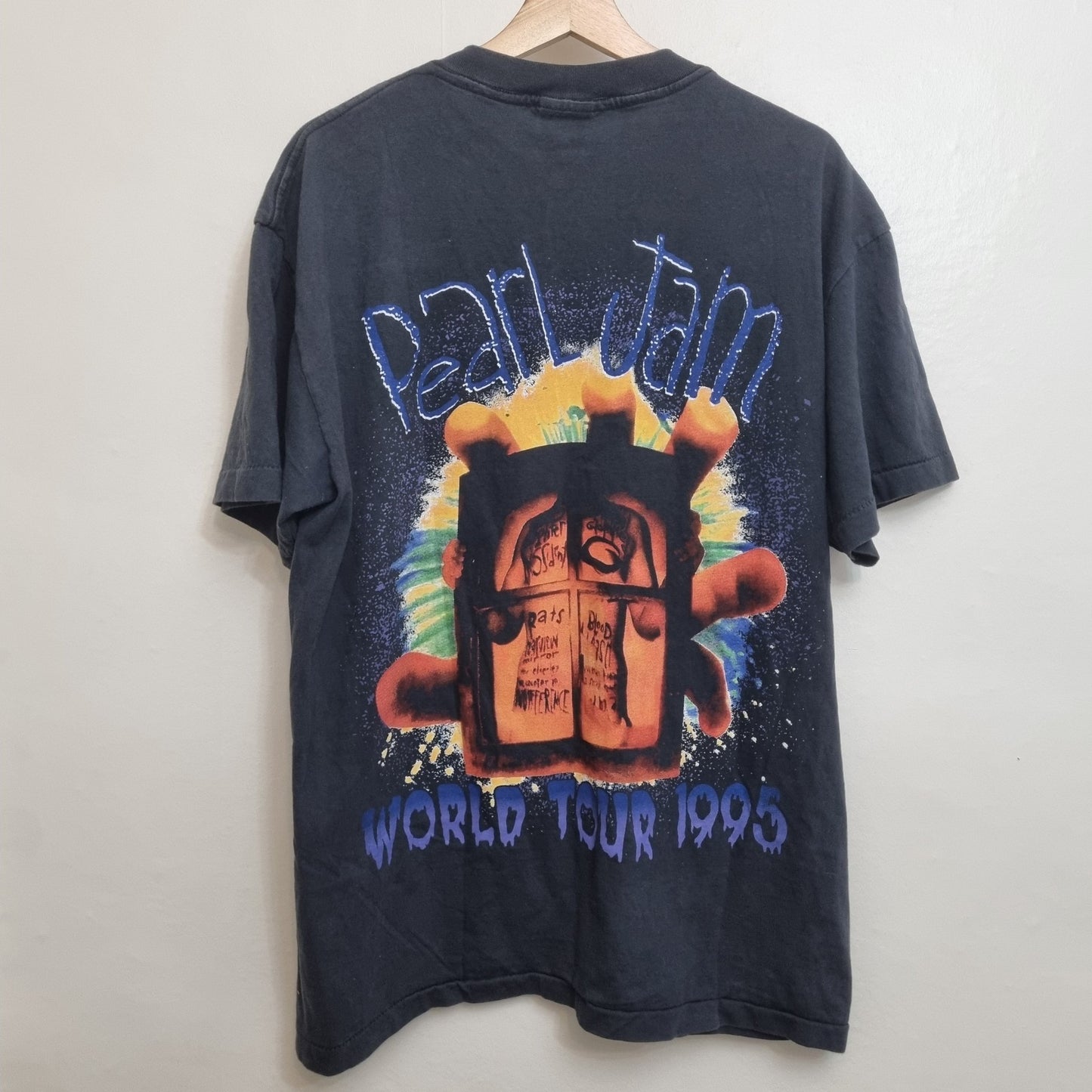 Pearl Jam Vintage Band T Shirt 90s World Tour Graphic Tee vintage graphic Clothes, Shoes & Accessories:Men:Men's Clothing:Shirts & Tops:T-Shirts by Golden Era Tees