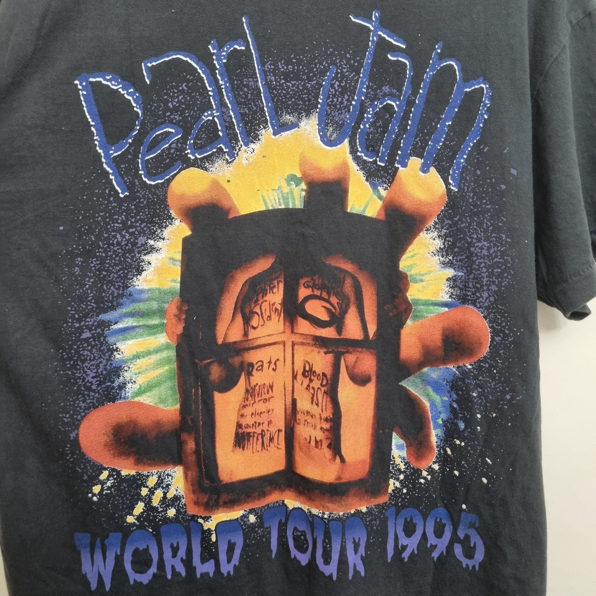 Pearl Jam Vintage Band T Shirt 90s World Tour Graphic Tee vintage graphic Clothes, Shoes & Accessories:Men:Men's Clothing:Shirts & Tops:T-Shirts by Golden Era Tees